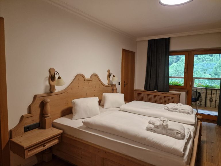 Verbindungszimmer zu Suite Kärnten Hotel Kärntnerhof Heiligenblut